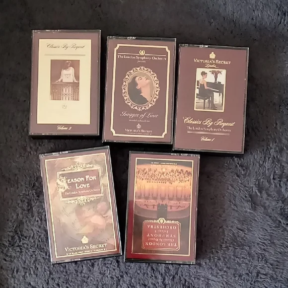 Victoria's Secret Classics by Request  Collection - - Picture 4 of 5